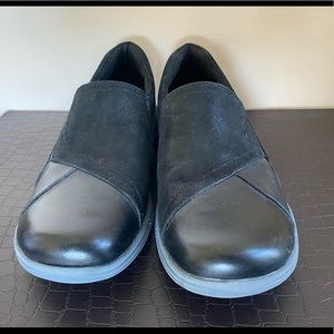 Aravon Beaumont Gore Stretchable Slip-on